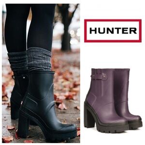 NWOT Hunter Heeled Chelsea Rain Ankle Boots in Black and Purple